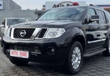 Nissan Pathfinder 179.800 km 16.900 &euro; Rüsselsheim 65428