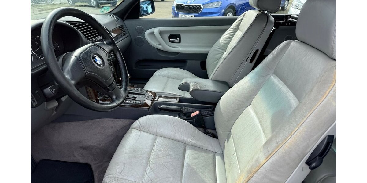 BMW 328i Cabrio Automatik Exclusiv Edition 273.000 km 7.590 &euro; Frankfurt 60386