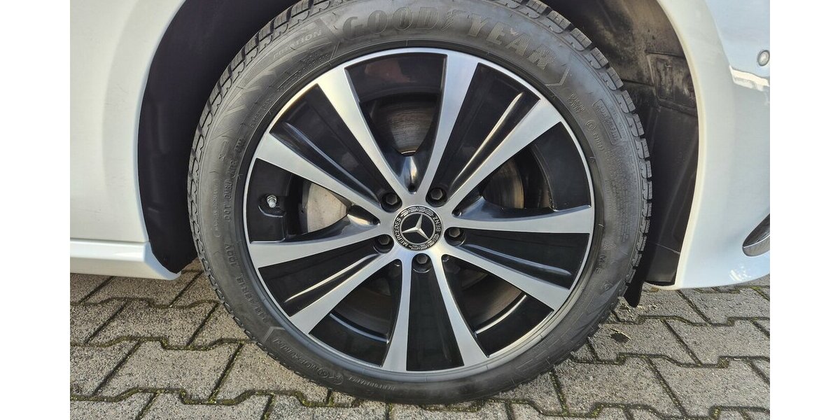 Mercedes-Benz E 300 e T Avantgarde AHK, LED, Rückfahrkamera, App 55.700 km 29.990 &euro; Rodgau 63110