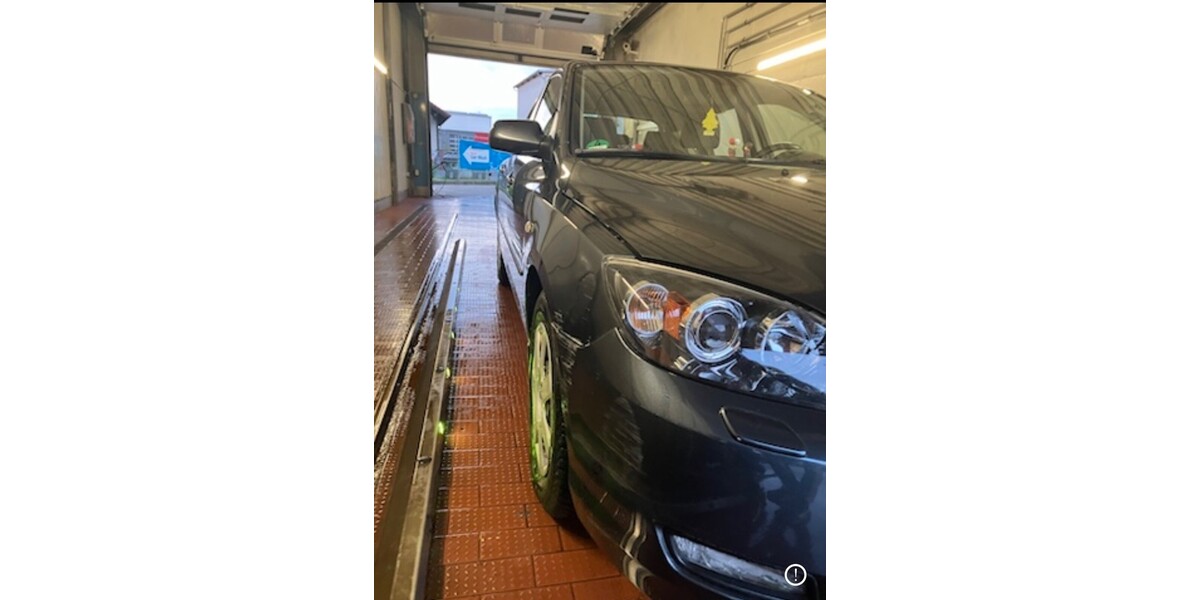 Mazda 3 172.000 km 3.990 &euro; Griesheim 64347