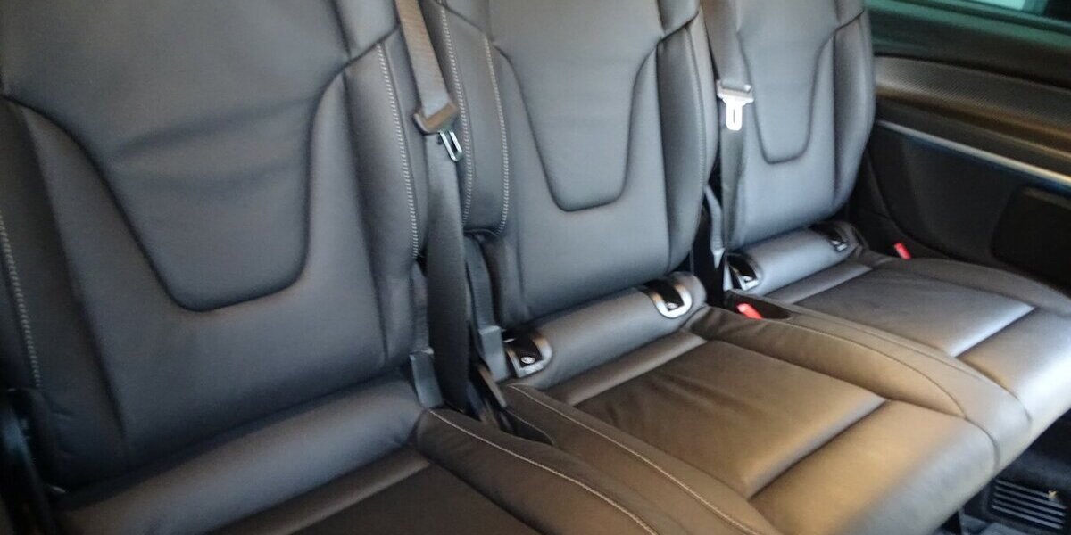 Mercedes-Benz V 300 d 4M lang AVANTGARDE EDITION AMG Line, Stand 61.360 km 59.890 &euro; Rodgau 63110