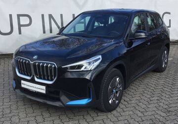 BMW iX1 13.767 km 31.466 &euro; Hainburg 63512