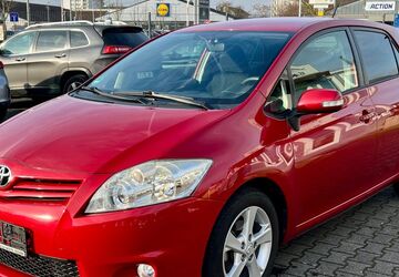 Toyota Auris 108.900 km 7.900 &euro; Kelsterbach 65451