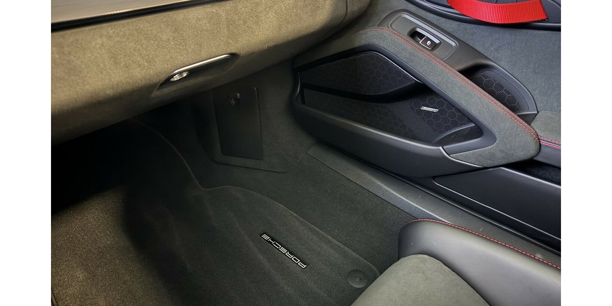 Porsche 718 Boxster Spyder APPROVED/Schalensitze/Chrono 6.800 km 103.500 &euro; Dreieich 63303