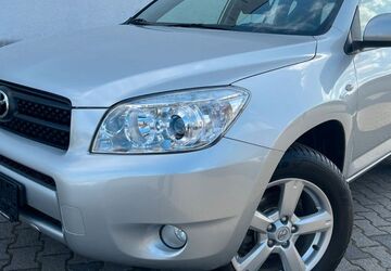 Toyota RAV 4 88.000 km 10.990 &euro; Rüsselsheim 65428