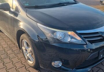 Toyota Avensis 264.800 km 4.990 &euro; Karlstein 63791