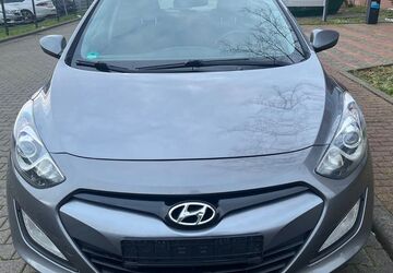 Hyundai i30 196.000 km 5.290 &euro; Dietzenbach 63128
