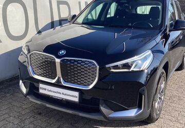 BMW iX1 33.207 km 30.449 &euro; Hainburg 63512
