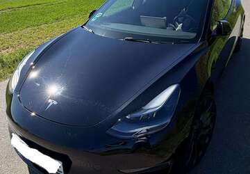 Tesla Model 3 38.500 km 30.900 &euro; Frankfurt am Main, Stadt 60438