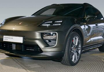 Porsche Macan 9.900 km 105.970 &euro; Frankfurt 60314