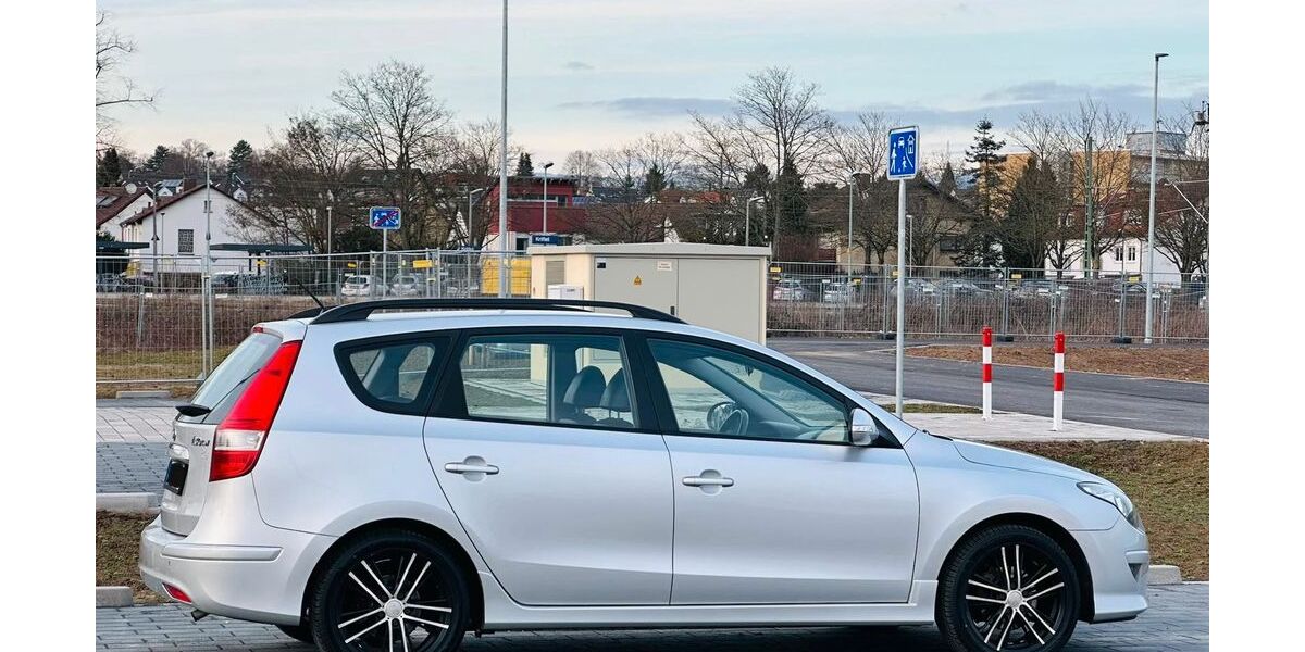 Hyundai i30 124.450 km 5.499 &euro; Hofheim 65719