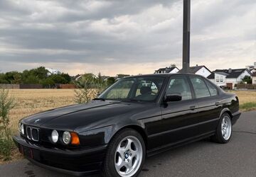 BMW 518 33.000 km 17.900 &euro; Frankfurt am Main 60316