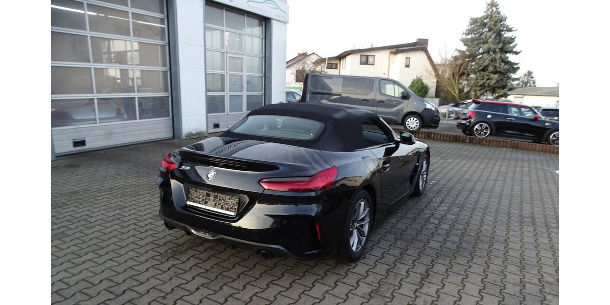 BMW Z4 sDrive 20 i M Sport Leder, LED, Navigation 60.000 km 31.890 &euro; Rodgau 63110