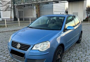 VW Polo 179.000 km 1.950 &euro; Rüsselsheim 65428