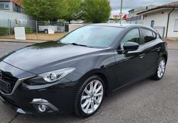 Mazda 3 124.000 km 11.600 &euro; Frankfurt 60431