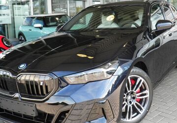 BMW i5 8.236 km 86.999 &euro; Frankfurt am Main 60435