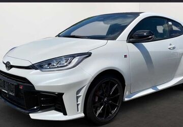 Toyota Yaris 4.000 km 46.480 &euro; Darmstadt 64293