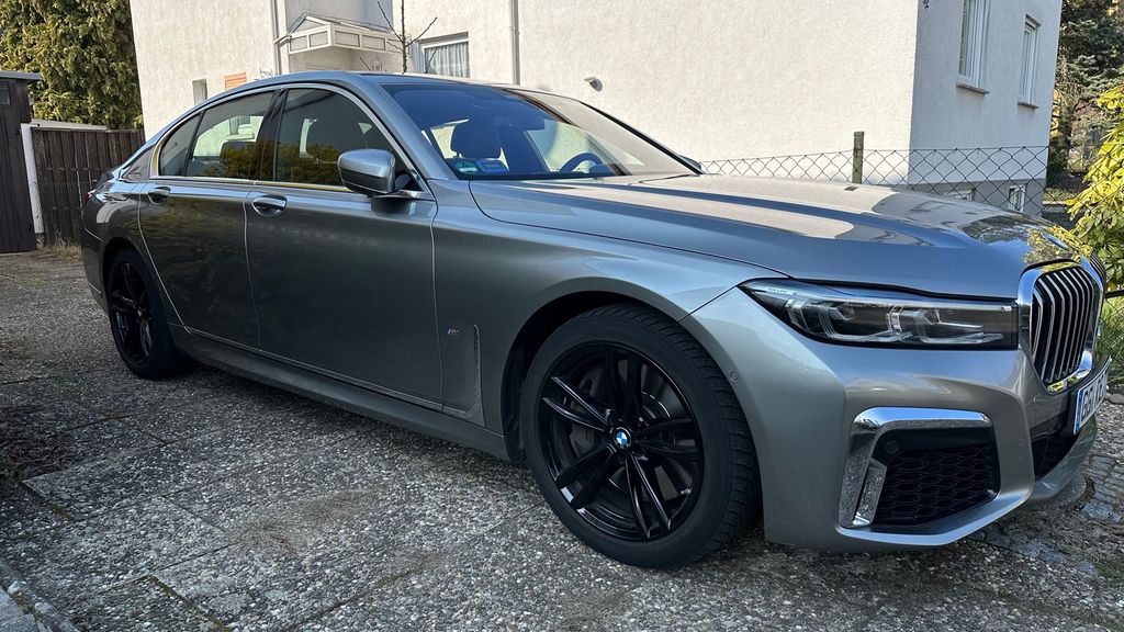 BMW 750 71.226 km 48.900 &euro; Mörfelden-Walldorf 64546
