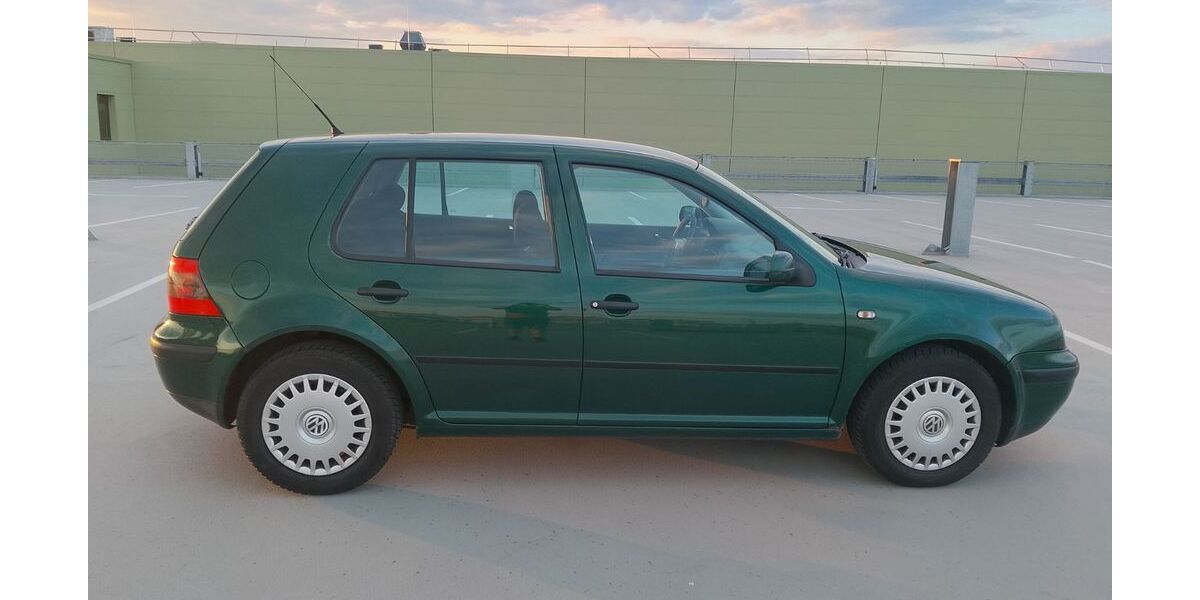 VW Golf 313.000 km 2.300 &euro; Eschborn 65760