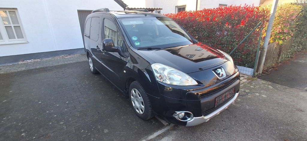 Peugeot Partner Tepee 188.000 km 4.500 &euro; Rodgau 63110