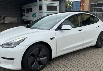 Tesla Model 3 260.000 km 16.990 &euro; Frankfurt am Main 65933