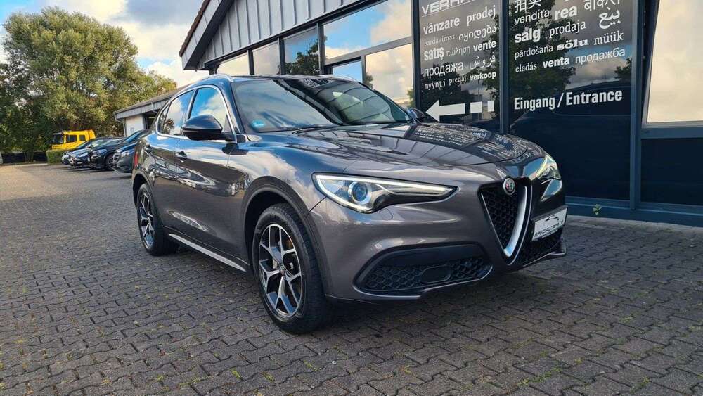 Alfa Romeo Stelvio 65.850 km 26.990 &euro; Offenbach am Main 63069