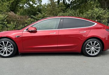 Tesla Model 3 133.614 km 20.490 &euro; Frankfurt am Main 60488