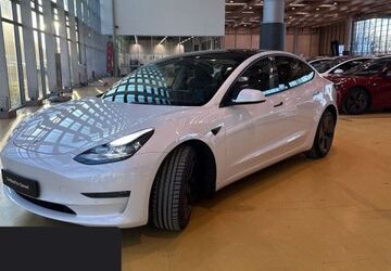 Tesla Model 3 62.335 km 31.000 &euro; Hanau 63457