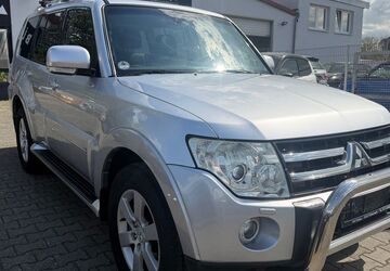 Mitsubishi Pajero 231.378 km 14.758 &euro; Rödermark 63322