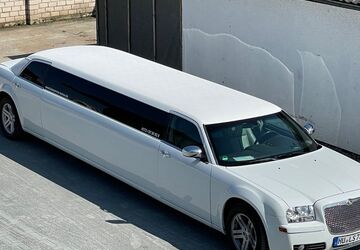 Chrysler 300C 106.000 km 25.000 &euro; Hanau 63456