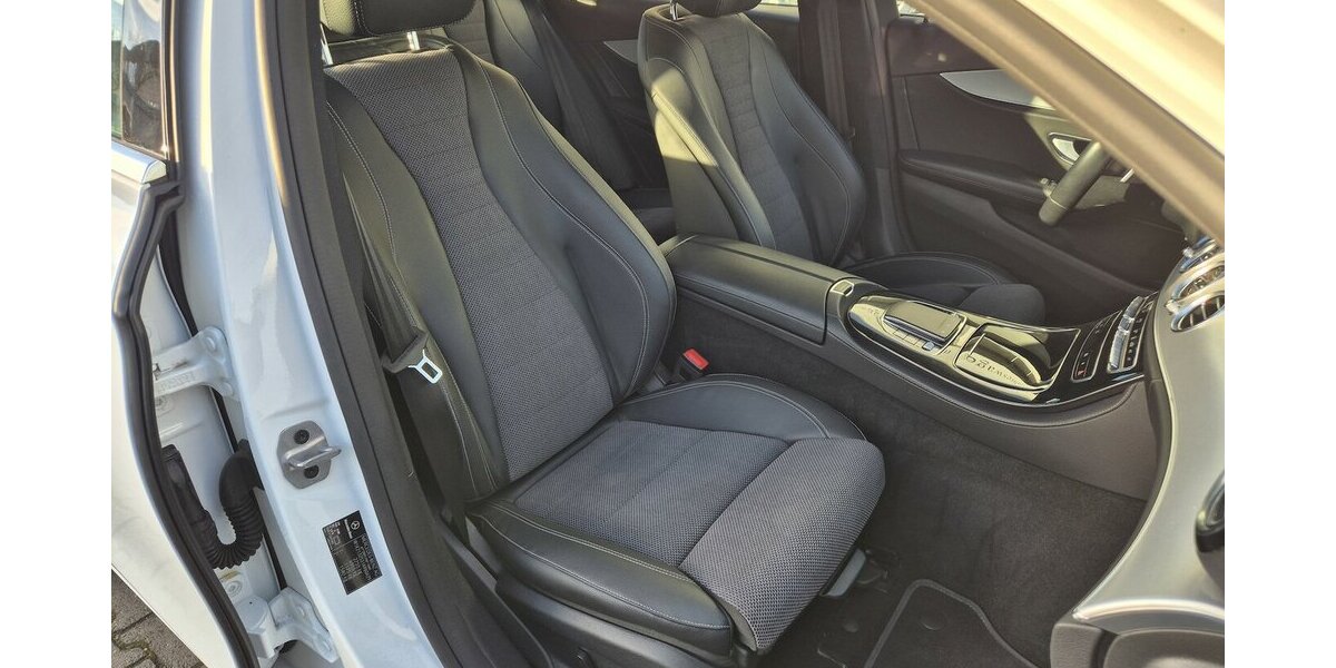 Mercedes-Benz E 300 e T Avantgarde AHK, LED, Rückfahrkamera, App 55.700 km 29.990 &euro; Rodgau 63110