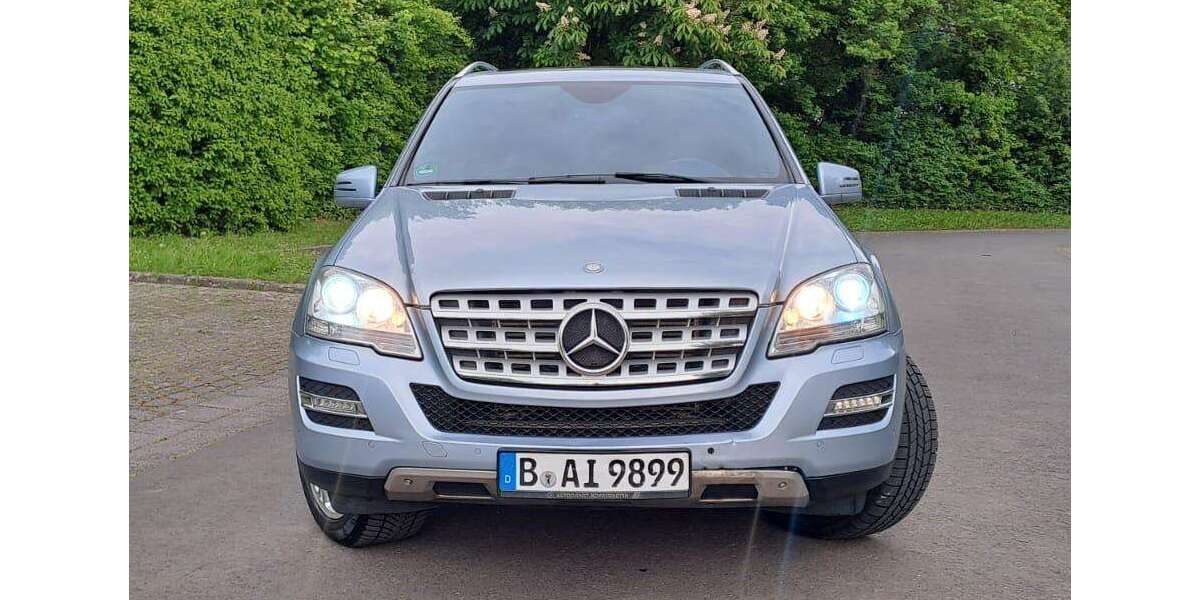 Mercedes-Benz ML 300 258.000 km 9.500 &euro; Altenstadt 63674