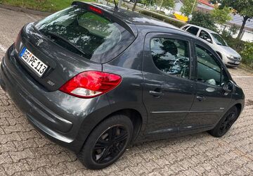 Peugeot 207 78.000 km 5.900 &euro; Rüsselsheim 65428