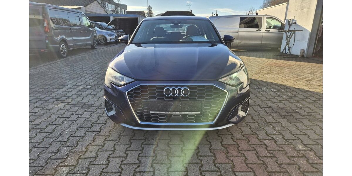 Audi A3 35 TDI advanced Rückfahrkamera, Navigation, App 109.521 km 20.990 &euro; Rodgau 63110