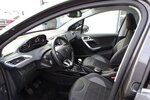 Peugeot 2008 1,2l Allure Einparkhilfe vorne + hinten, Klim 76.200 km 10.990 &euro; Rodgau 63110