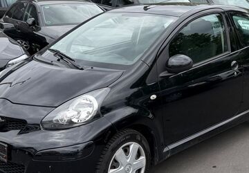 Toyota Aygo (X) 130.000 km 2.499 &euro; Frankfurt am Main 60486