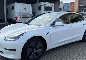 Tesla Model 3 333.000 km 14.990 &euro; Frankfurt am Main 65933