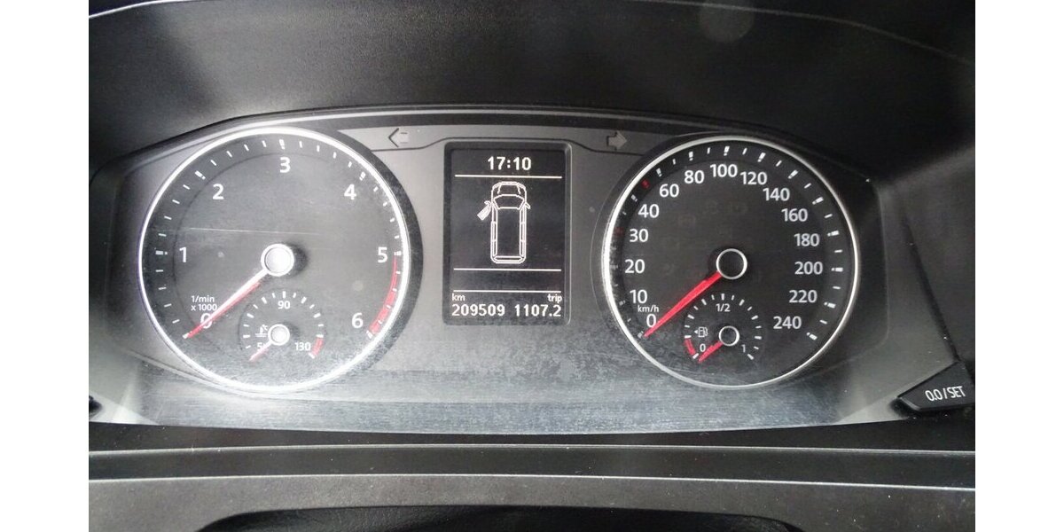 VW T6 Caravelle 2,0l TDI lang DSG, Navi, Klima, AHK, 209.500 km 15.990 &euro; Rodgau 63110