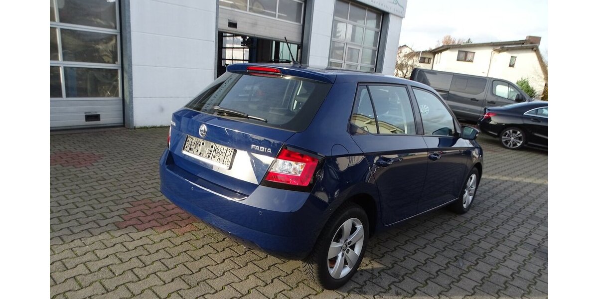 Skoda Fabia 1,2l TSI Style, DSG, Klima, Sitzheizung 44.854 km 11.690 &euro; Rodgau 63110