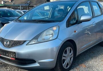 Honda Jazz 238.000 km 1.890 &euro; Frankfurt 65933