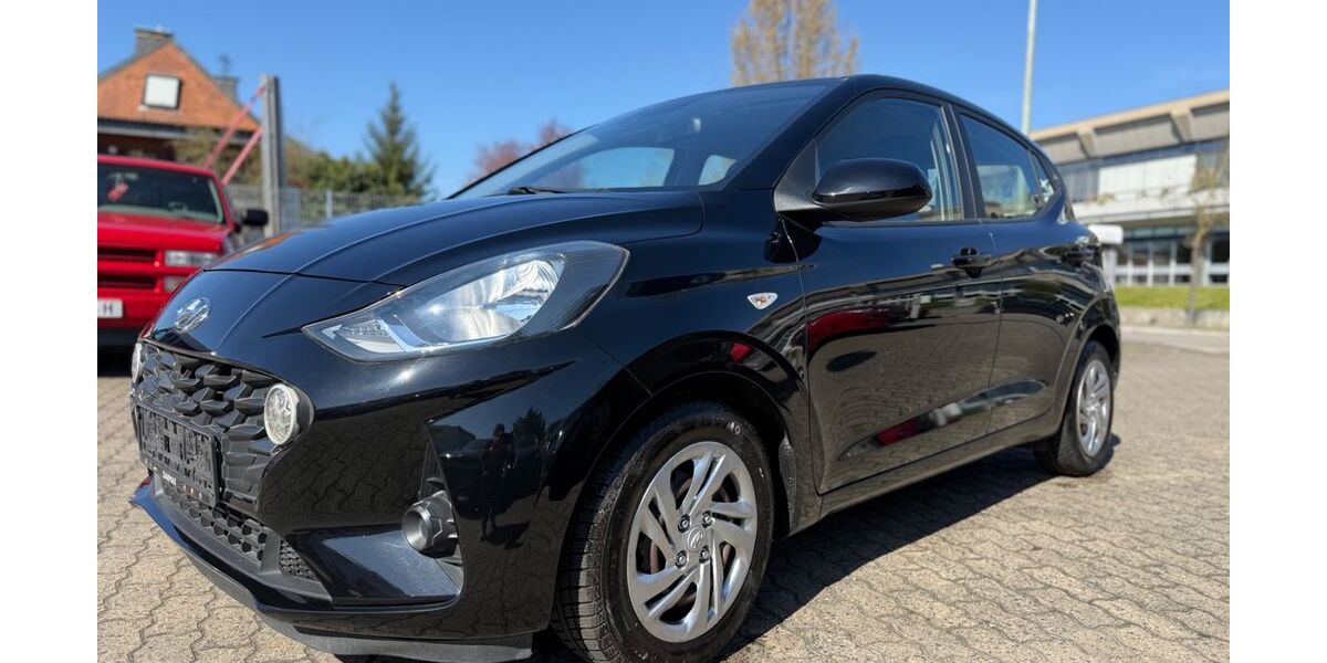 Hyundai i10 100.582 km 6.399 &euro; Hanau 63452