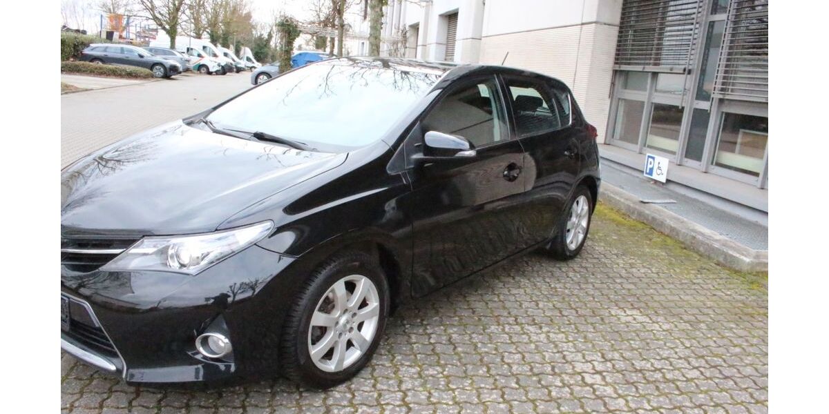 Toyota Auris 120.000 km 9.300 &euro; Rüsselsheim 65428