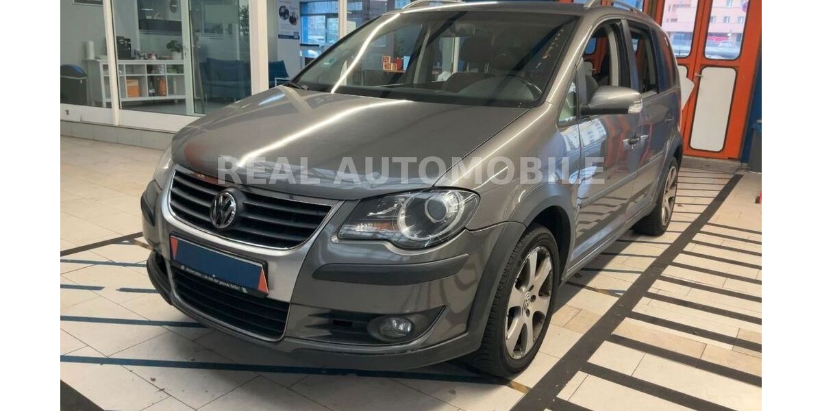 VW Touran 187.000 km 7.500 &euro; Frankfurt am Main 65933