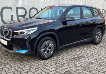 BMW iX1 41.698 km 32.599 &euro; Hainburg 63512