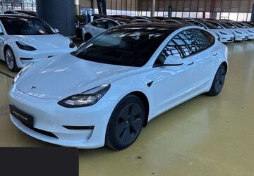 Tesla Model 3 59.381 km 28.000 &euro; Hanau 63457