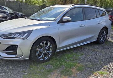 Ford Focus 29.570 km 17.999 &euro; Flörsheim am Main 65439