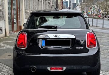 Mini Cooper 86.882 km 9.400 &euro; Frankfurt 60314
