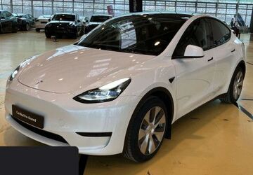 Tesla Model Y 28.082 km 34.600 &euro; Hanau 63457