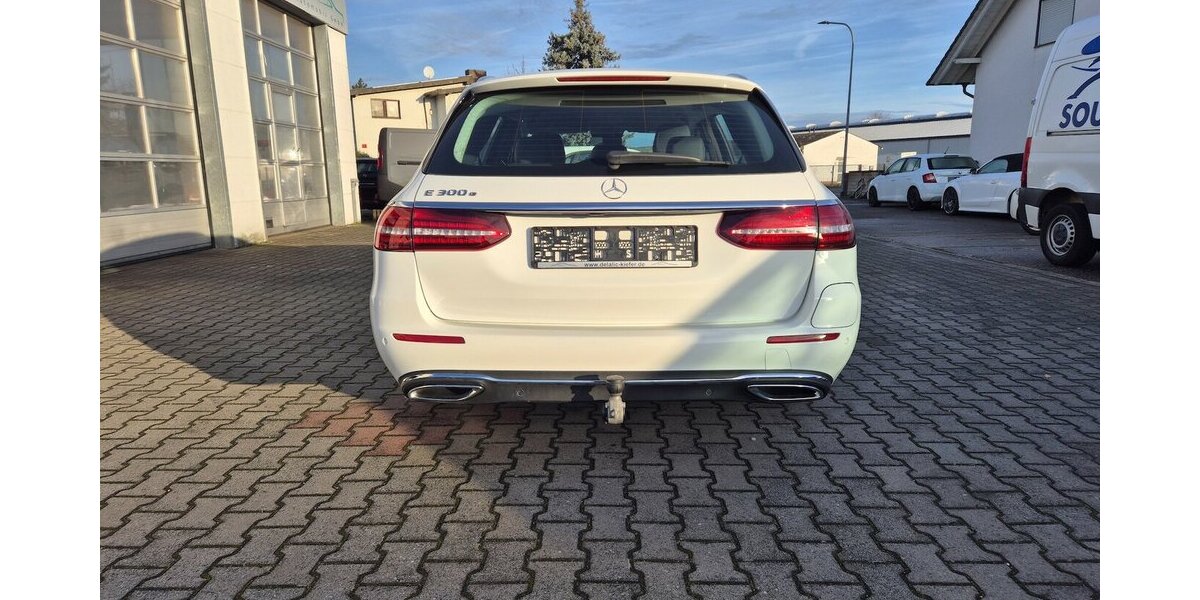 Mercedes-Benz E 300 e T Avantgarde AHK, LED, Rückfahrkamera, App 55.700 km 29.990 &euro; Rodgau 63110