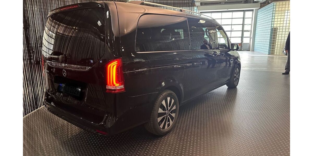 Mercedes-Benz V 250 27.000 km 52.850 &euro; Frankfurt 65931